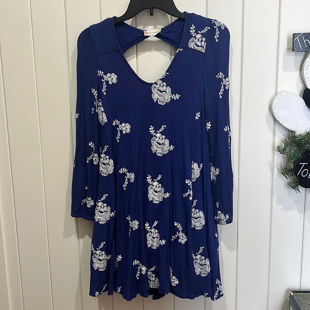 Altar’d State blue dress medium. Blue Floral